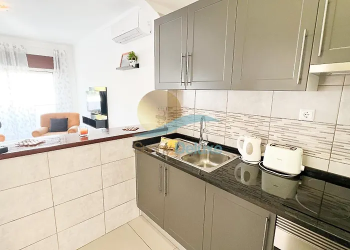 Oura Areiasol By Sunny Deluxe Apartment